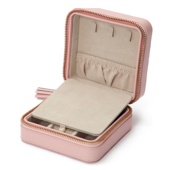 WOLF • Caroline Pink Rose Quartz Quilted Leather Travel Jewelry Case - Picture 4 of 16